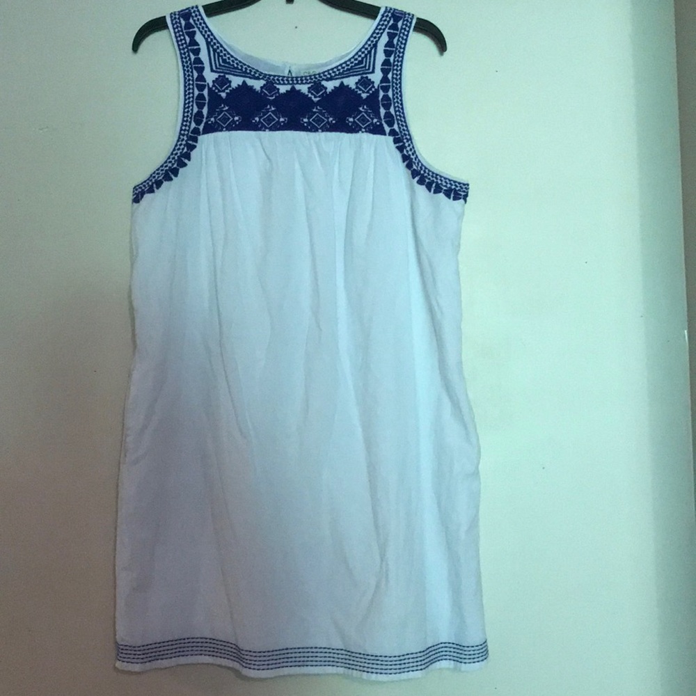 White/blue dress with pockets - size L